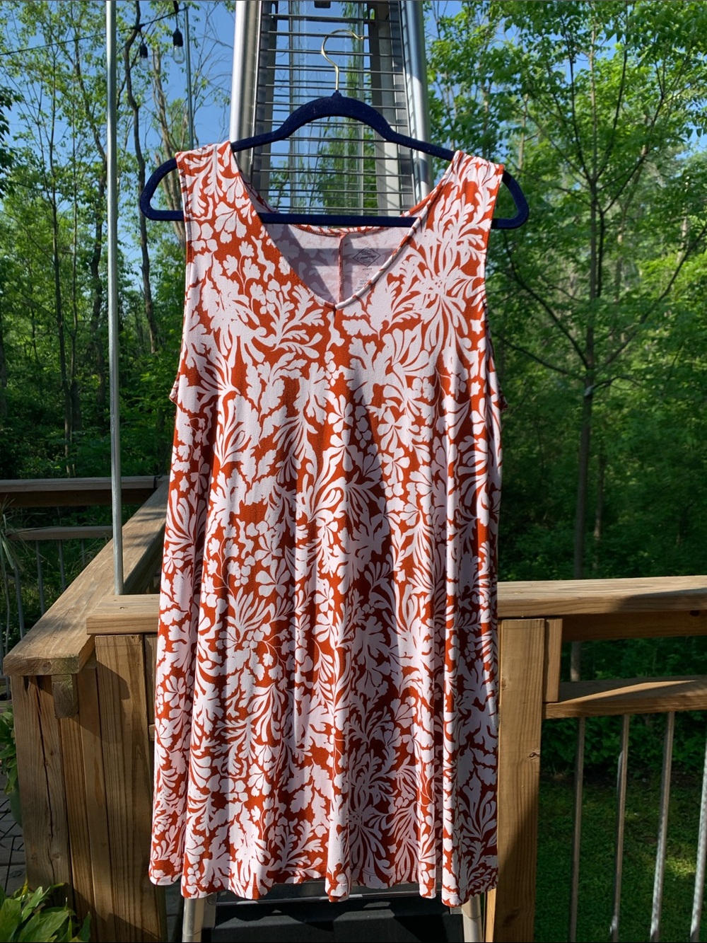 St. John's Bay Rust and White Sleeveless V-Neck Midi Dress